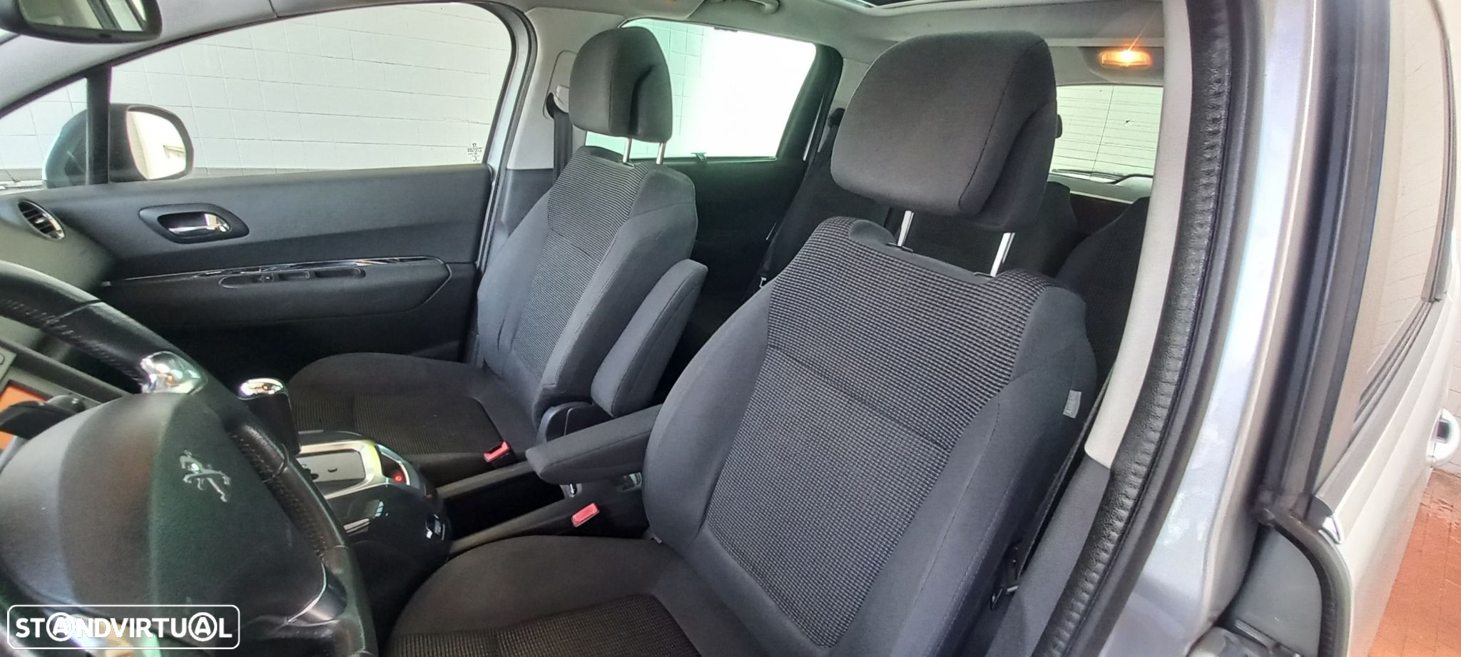 Peugeot 5008 1.6 E-HDi Style 2-Tronic - 11