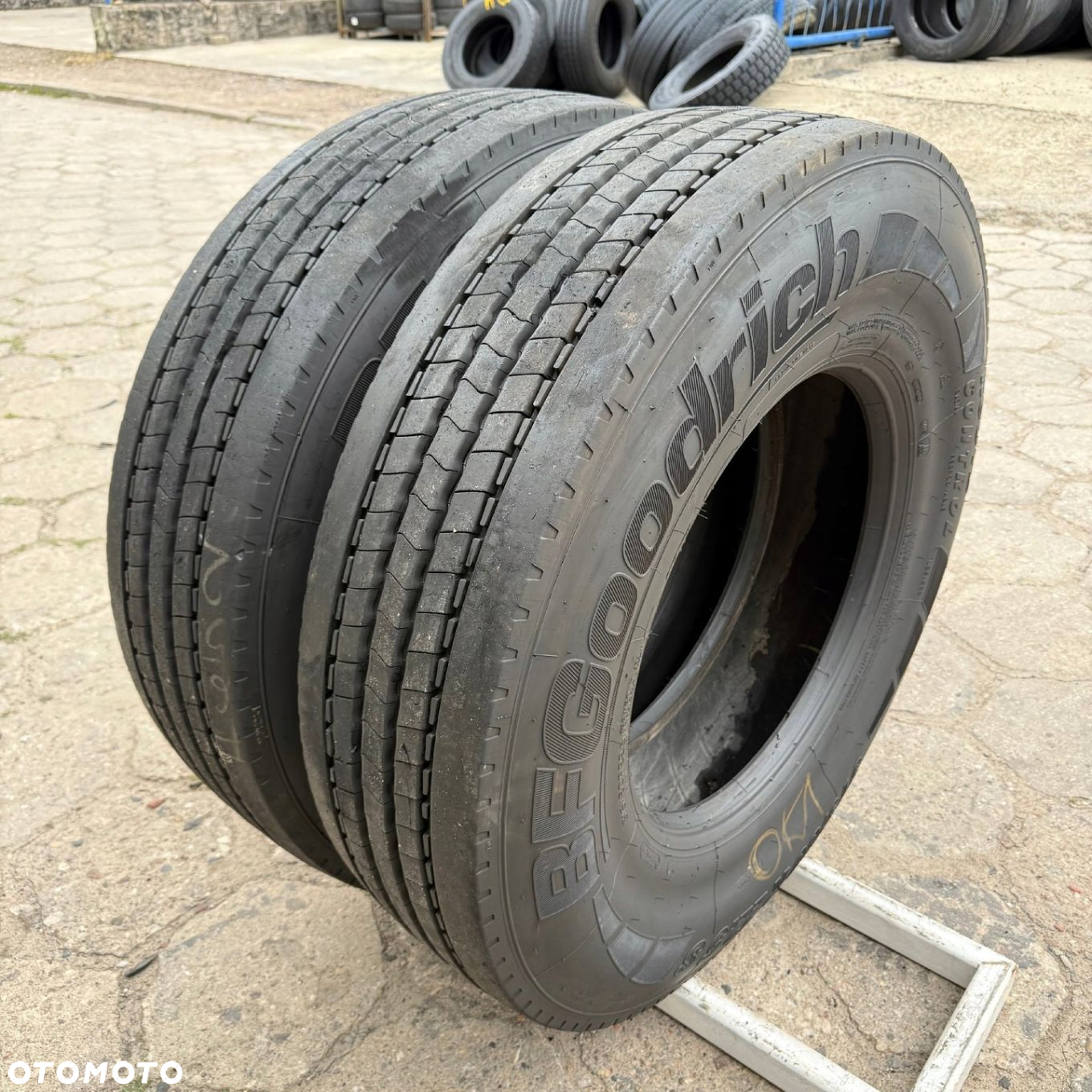 315/80R22.5 BF GOODRICH ROUTE CONTROL S VG 10-11mm 2023R PRZÓD PARA TP784 - 4