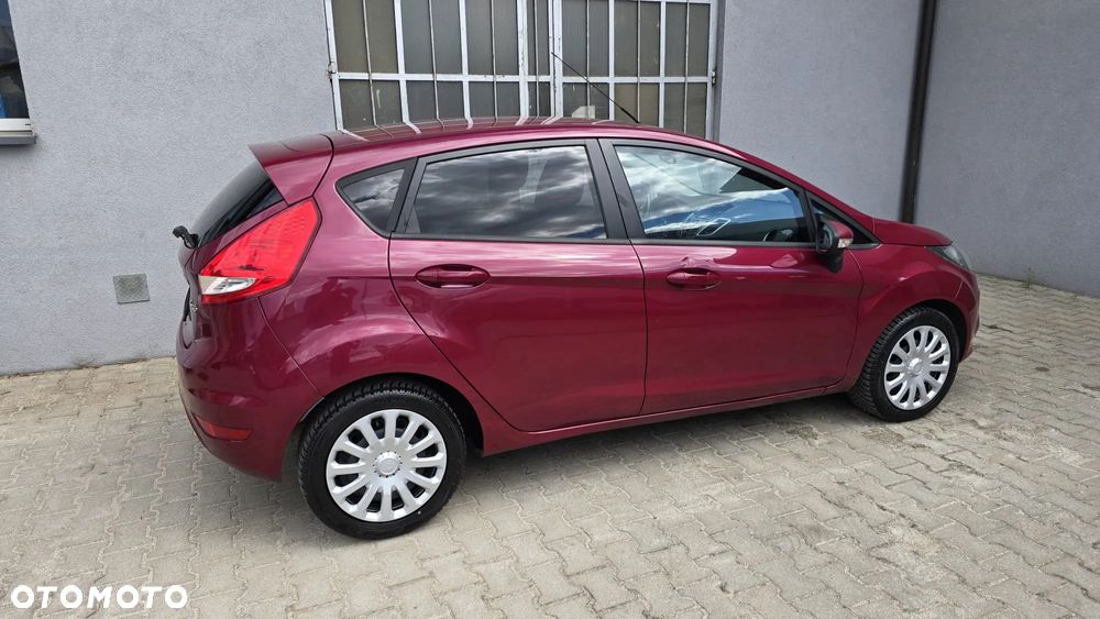 Ford Fiesta 1.25 Celebration - 26