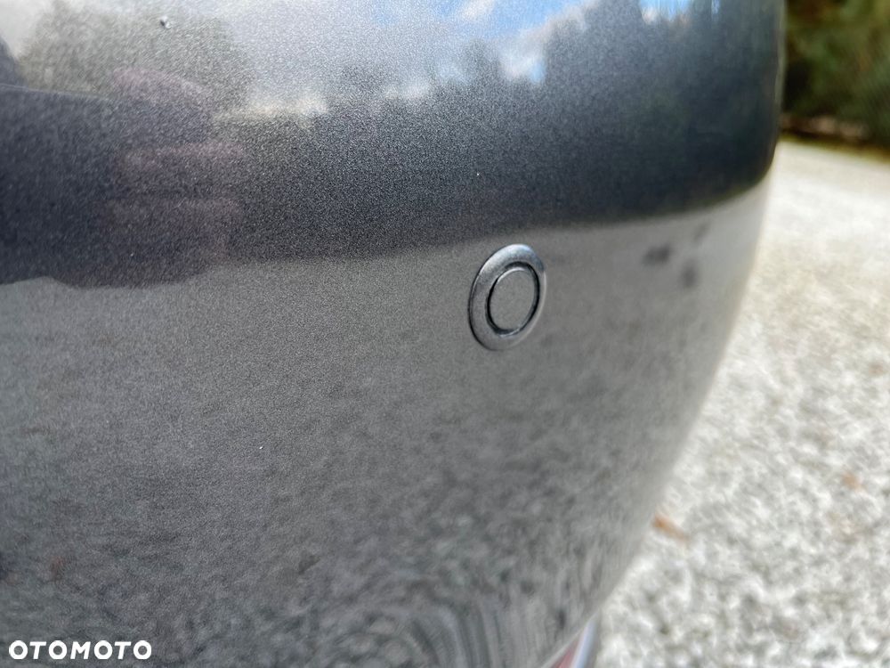 Toyota Avensis 1.8 Premium - 22