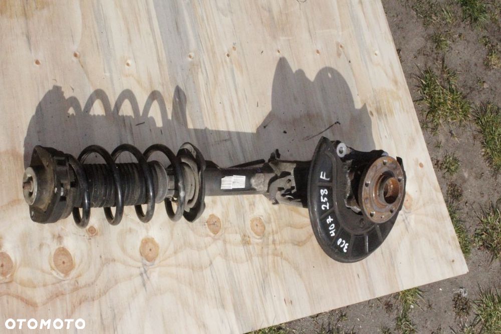 Zwrotnica Przednia Prawa VW Sharan 2.0 TDI 3C0407258F 2014