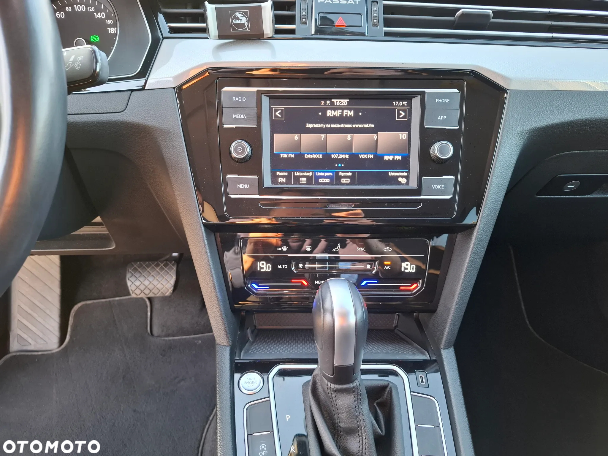 Volkswagen Passat - 15