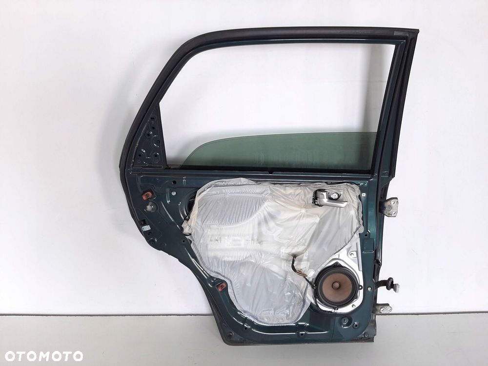 KIA SPORTAGE 2 II LIFT 09R DRZWI LEWY TYL KOD E2 - 14