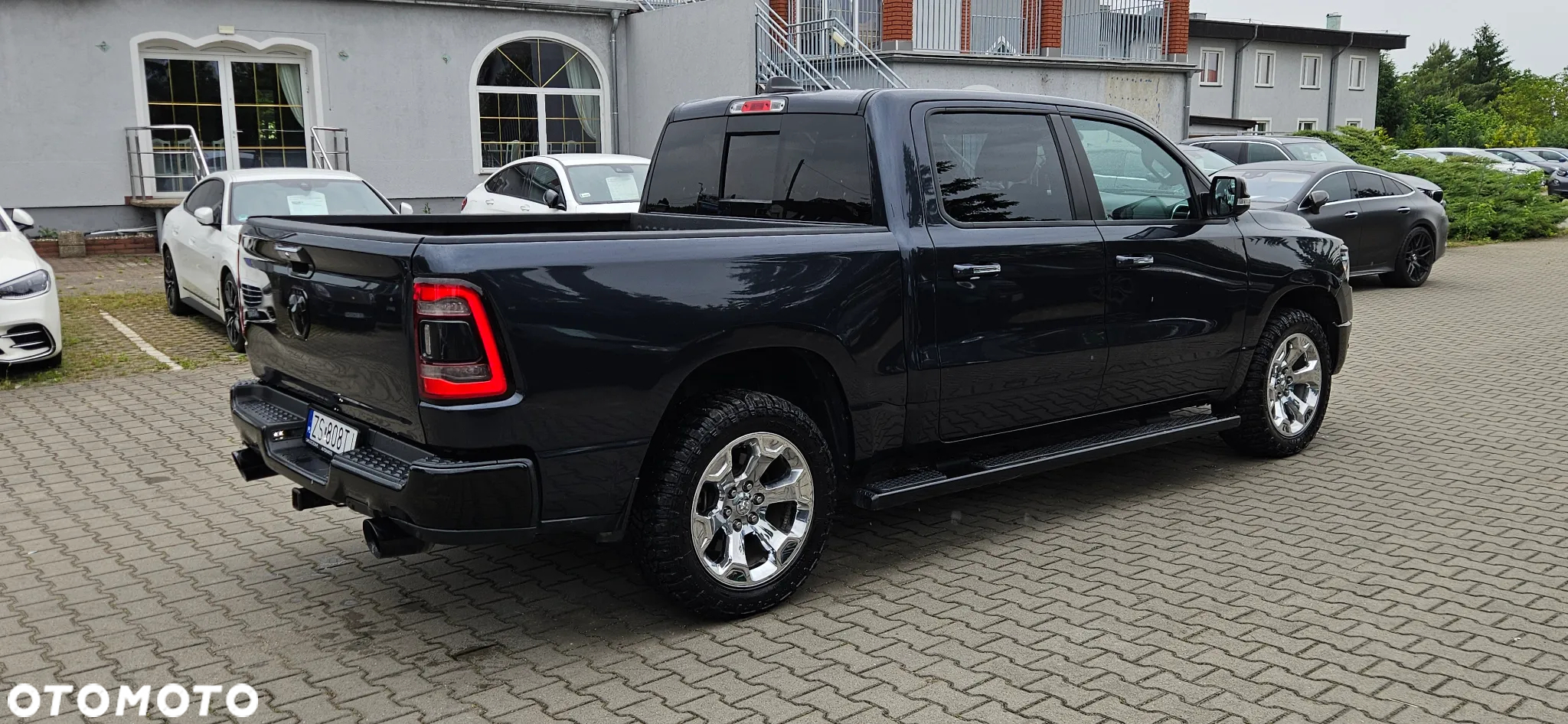 RAM 1500 Crew Cab Laramie - 5