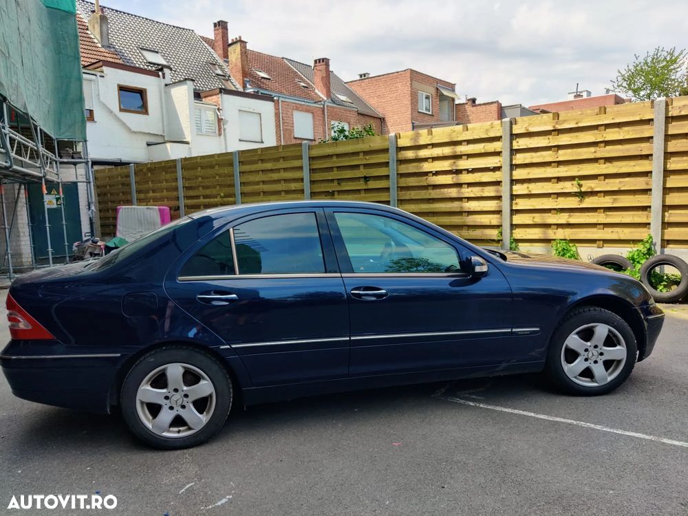 Mercedes-Benz C - 16