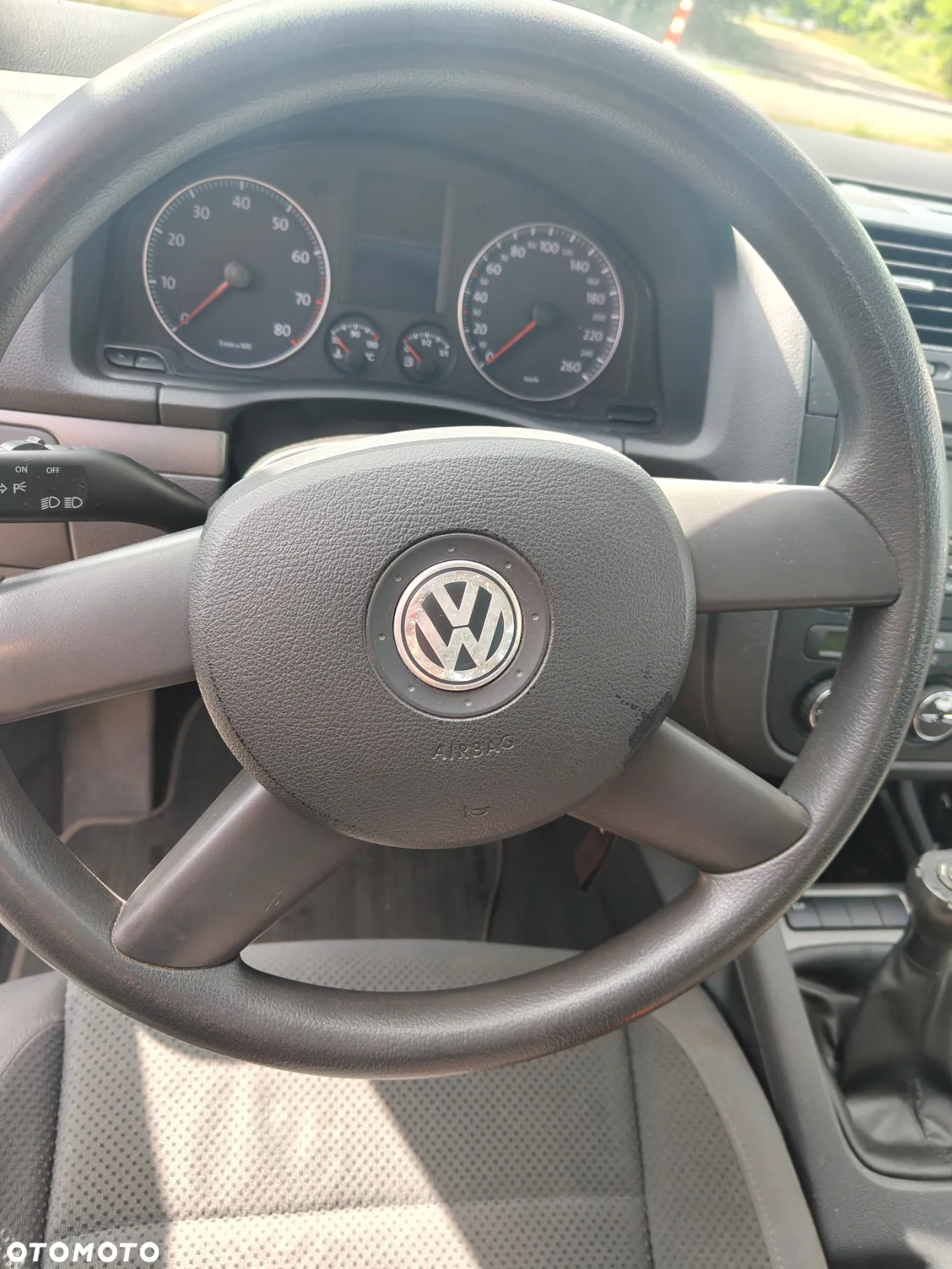 Volkswagen Golf 1.6 FSI Comfortline - 3