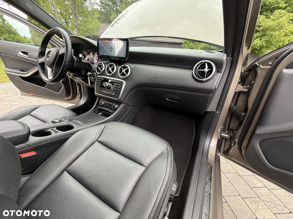 Mercedes-Benz Klasa A 180 (BlueEFFICIENCY) 7G-DCT Urban - 27