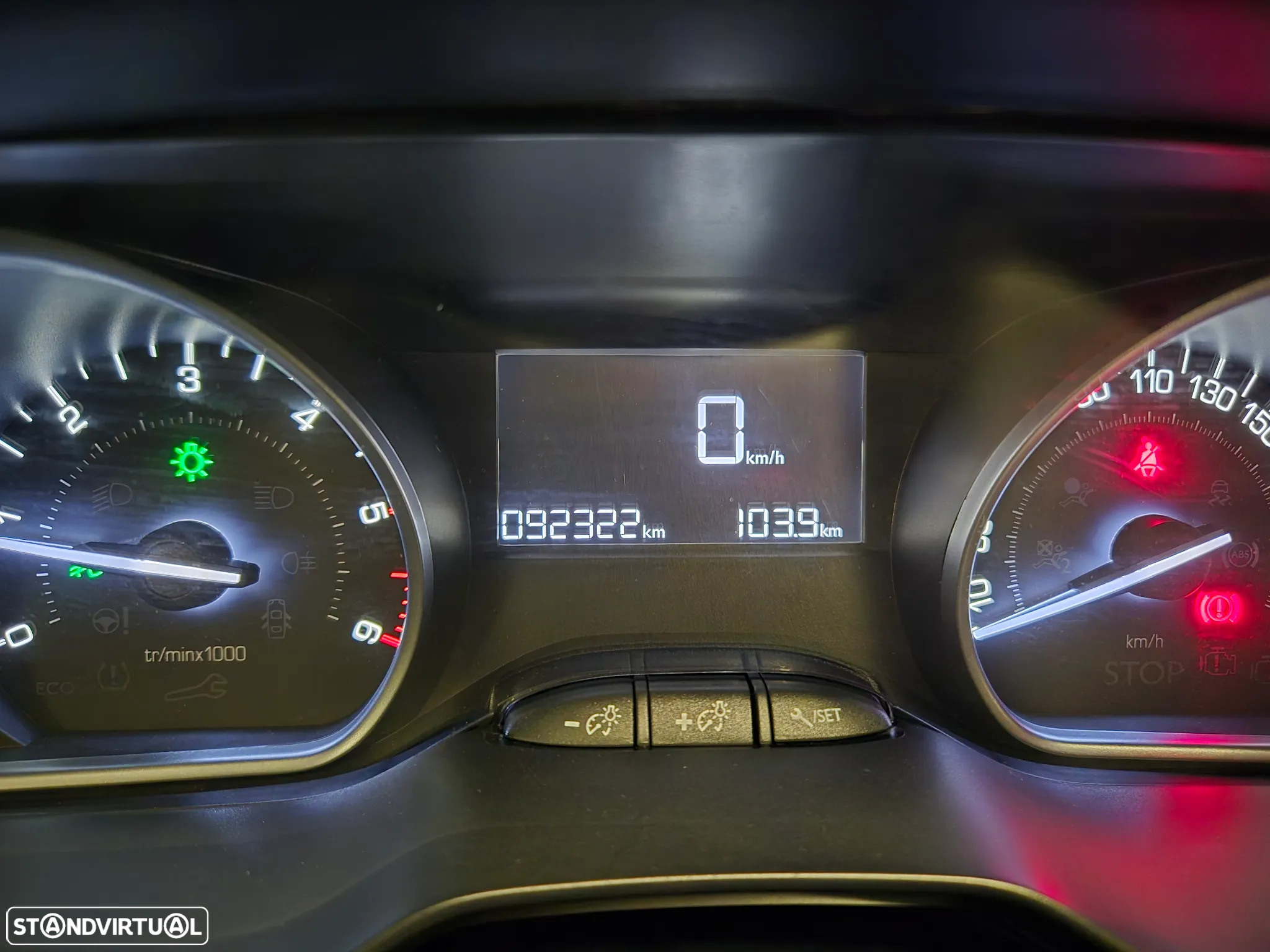 Peugeot 2008 1.5 BlueHDi Style - 8