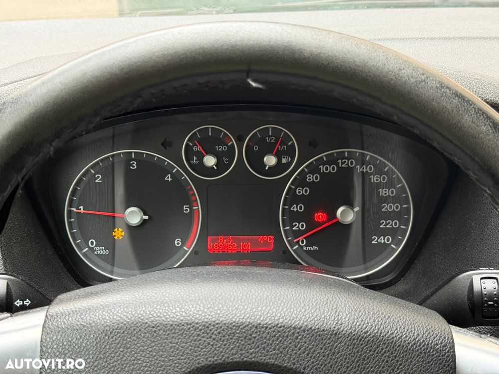 Ford Focus 1.6 TDCi Trend - 9