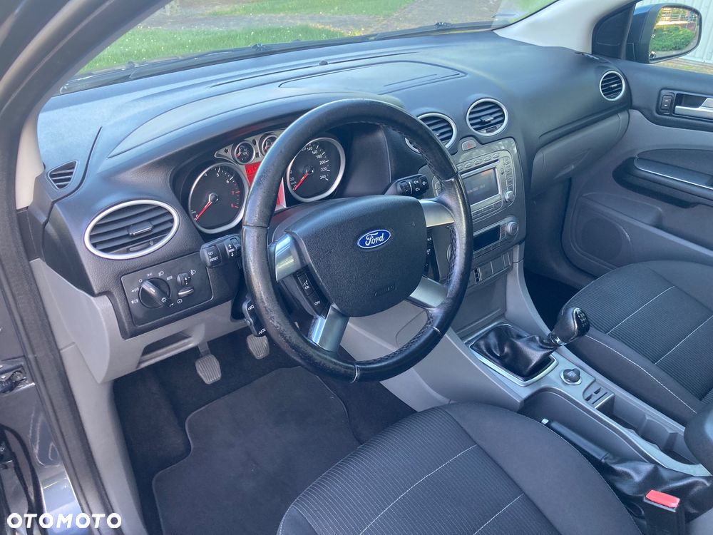 Ford Focus 1.8 FF Ambiente - 12