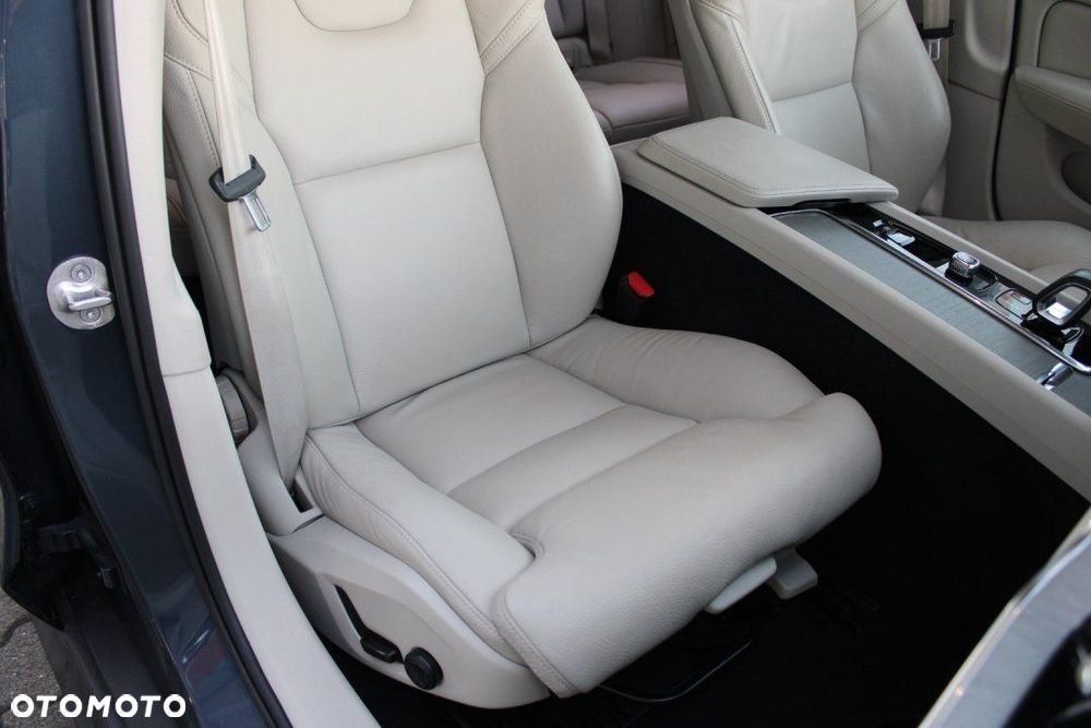 Volvo V60 Cross Country - 23