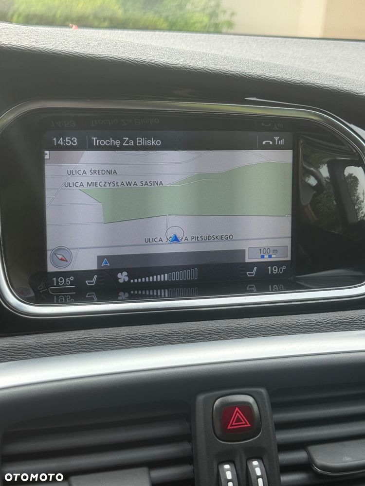 Volvo V40 T4 R-Design - 15