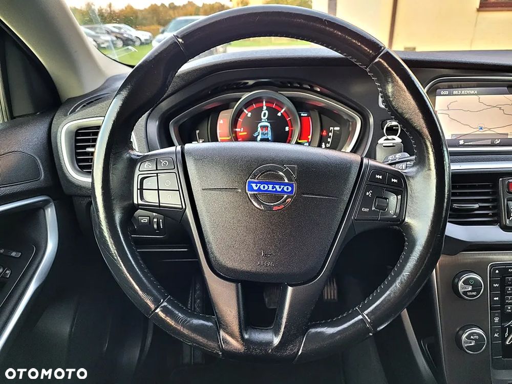 Volvo V40 Cross Country D2 Momentum - 18