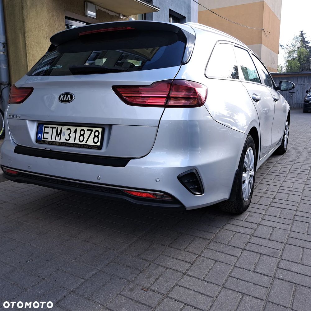 Kia Ceed 1.6 CRDi SCR M - 12