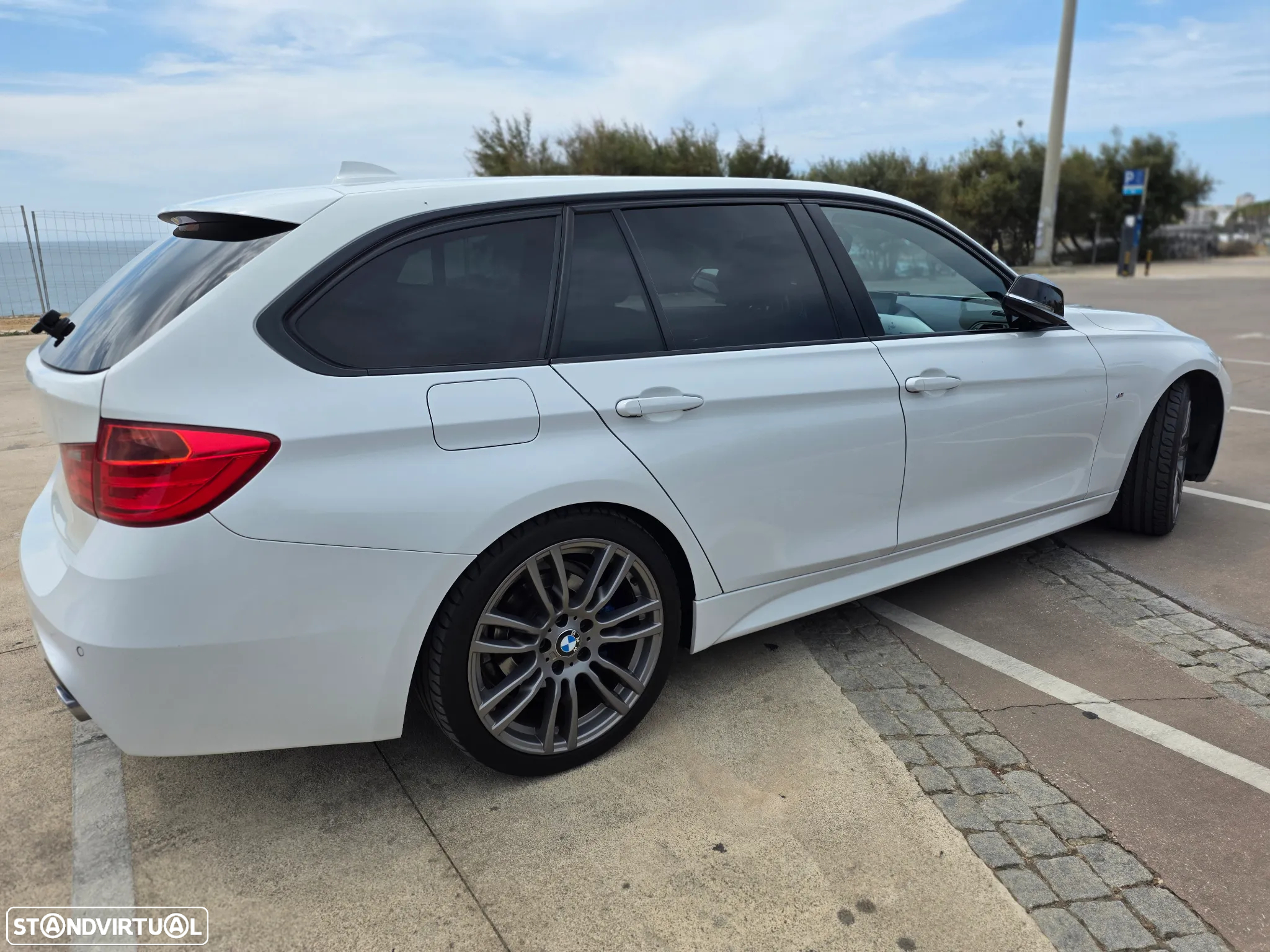 BMW 320 d Touring Auto Pack M - 9