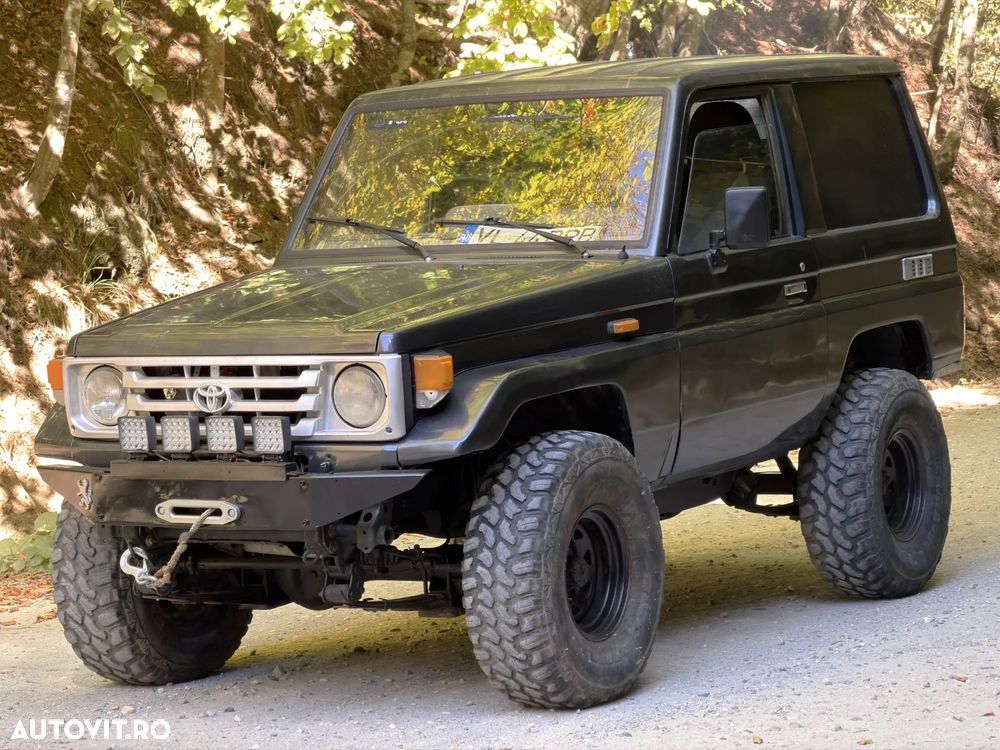 Toyota Land Cruiser - 3