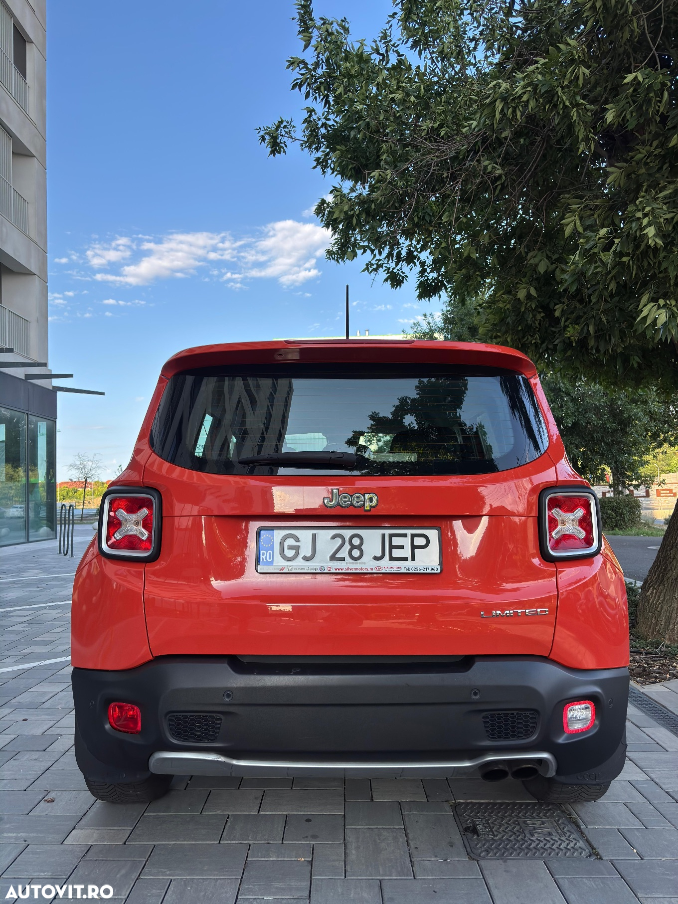 Jeep Renegade 1.6 E-TorQ 4x2 Sport - 3