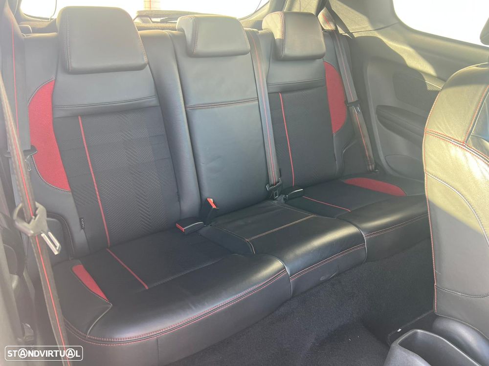 Peugeot 208 1.6 THP GTi - 14