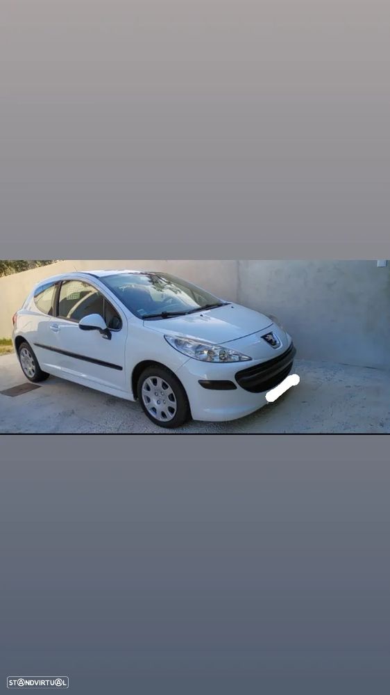 Peugeot 207 - 1