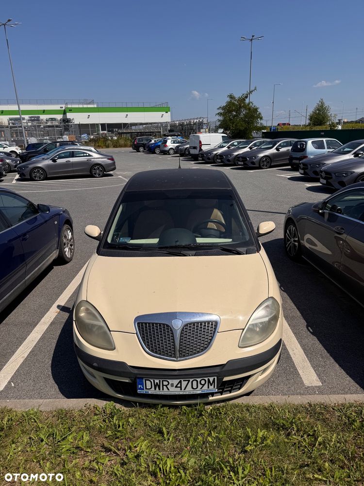 Lancia Ypsilon - 1