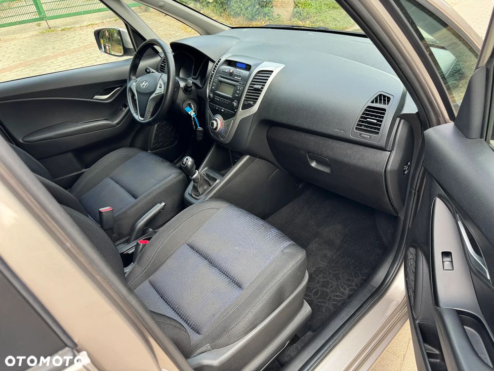 Hyundai ix20 1.4 blue Trend - 17