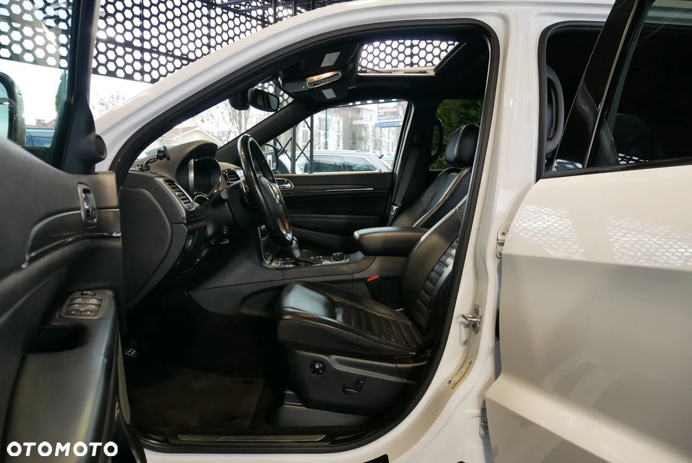 Jeep Grand Cherokee - 8