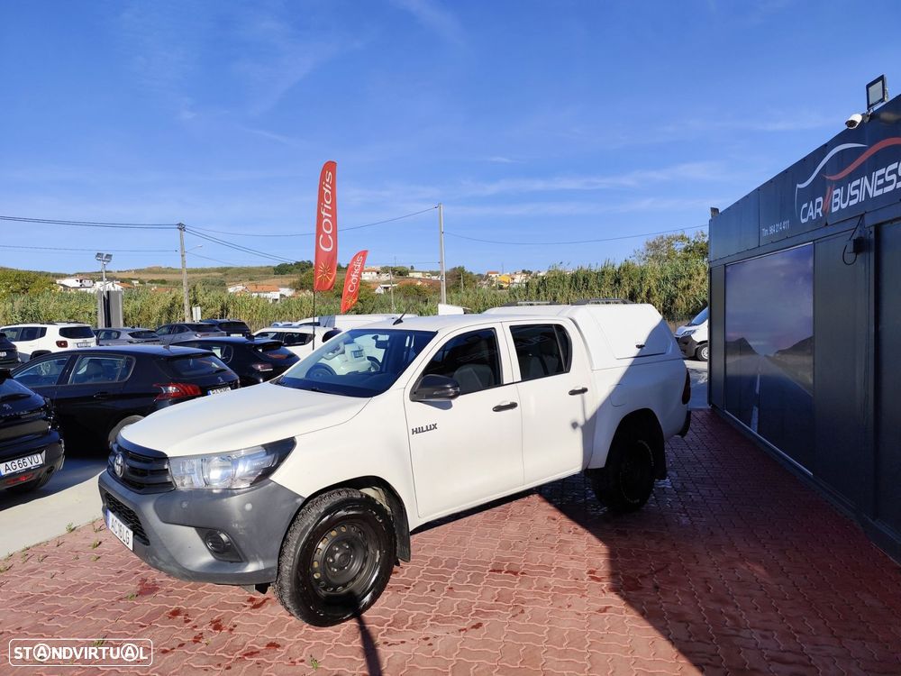 Toyota Hilux 2.4 D-4D 4WD CD CM - 3