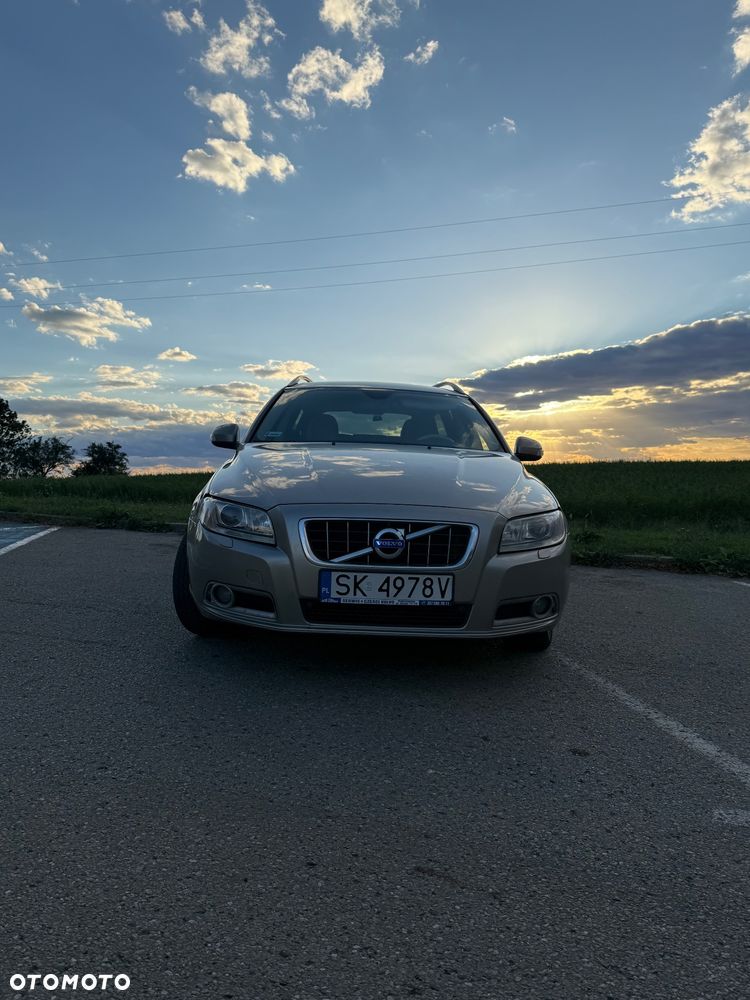 Volvo V70 2.0D Summum - 2