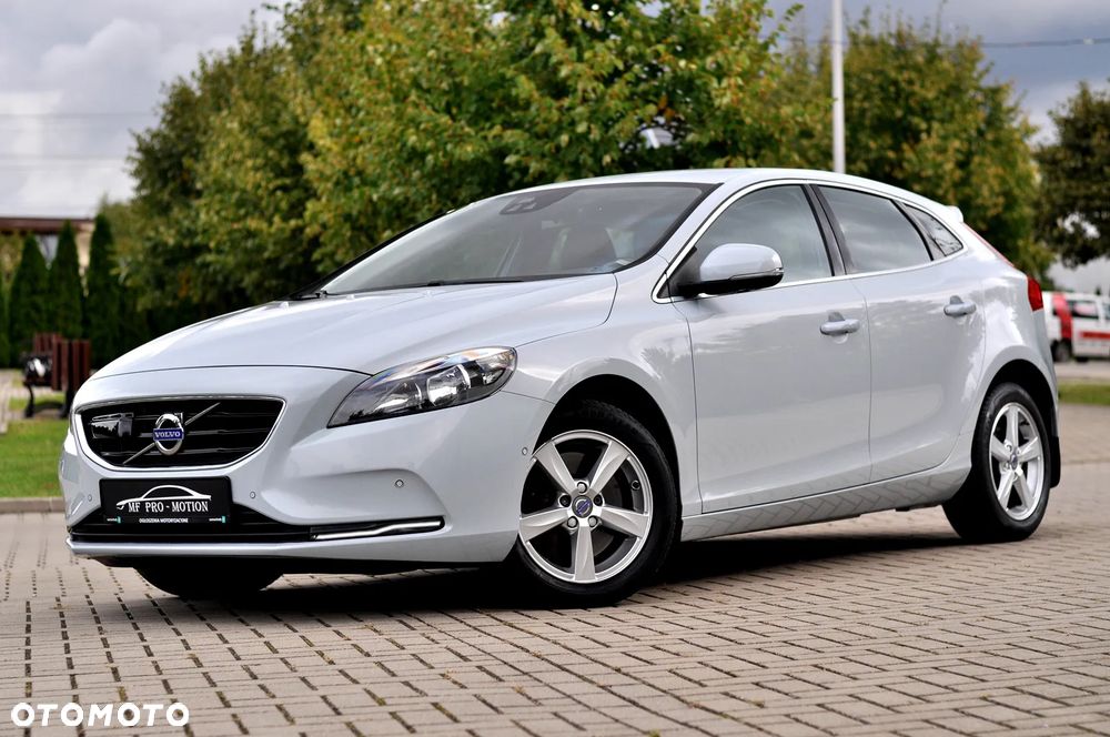 Volvo V40 D3 Inscription - 9