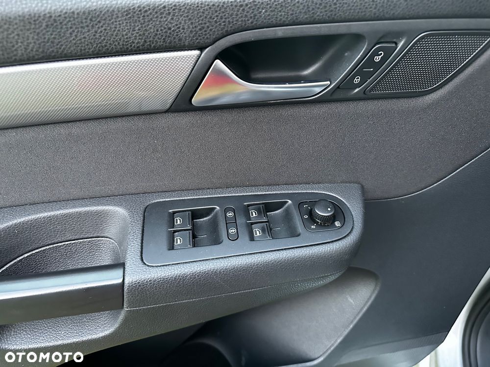 Volkswagen Sharan - 8