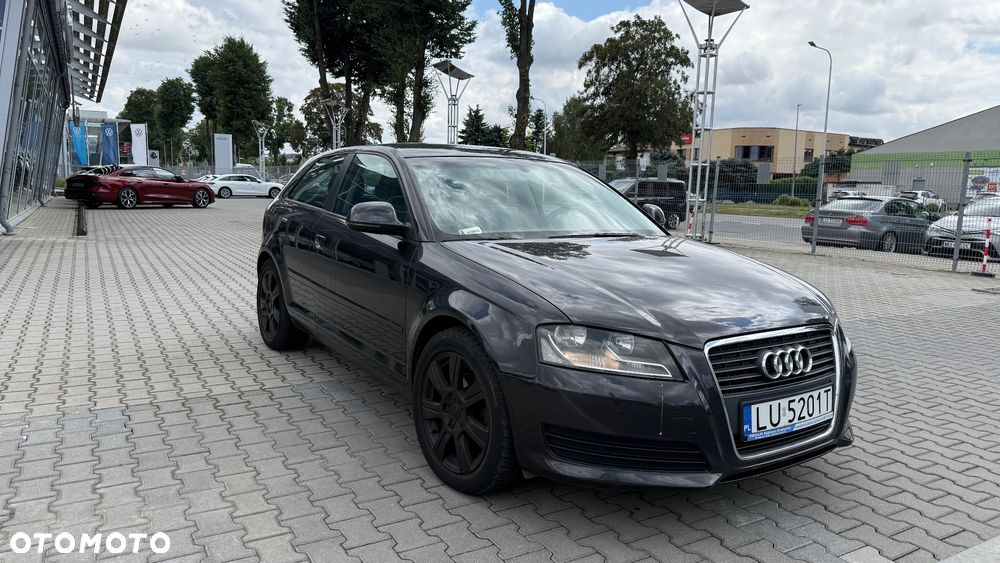 Audi A3 3-drzwiowe 1.6 Ambiente S tronic - 2
