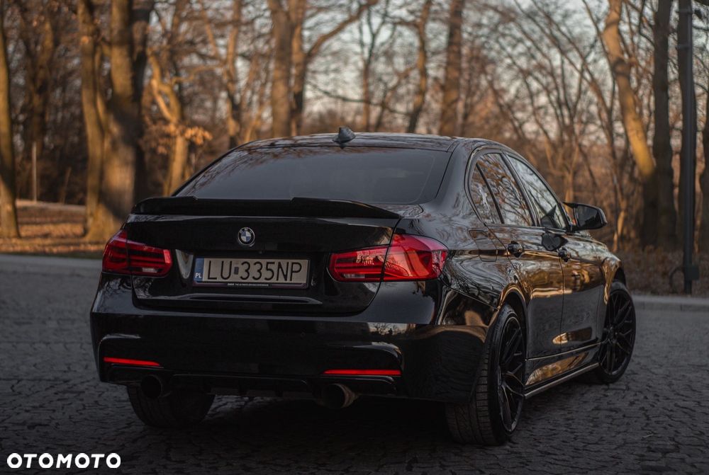 BMW Seria 3 335i xDrive Edition Sport - 6