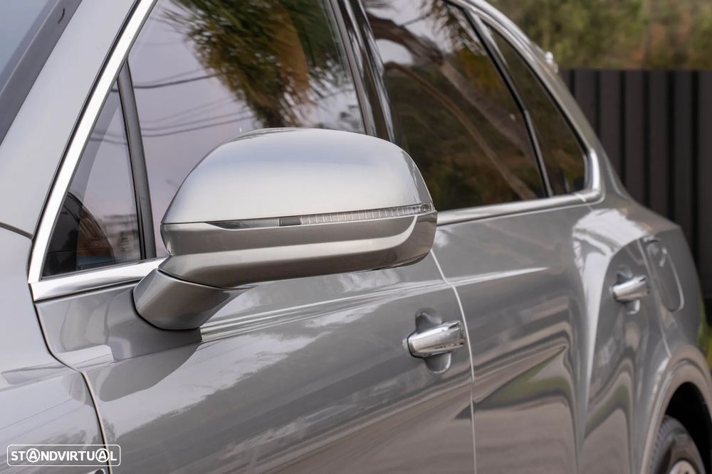 Bentley Bentayga - 12
