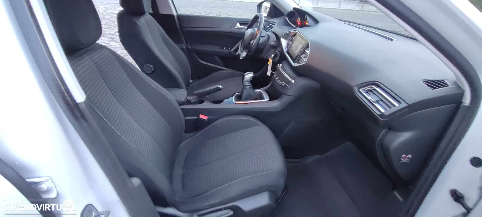 Peugeot 308 SW 1.6 BlueHDi Active J17 - 17