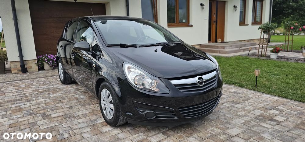 Opel Corsa 1.2 16V Innovation - 1