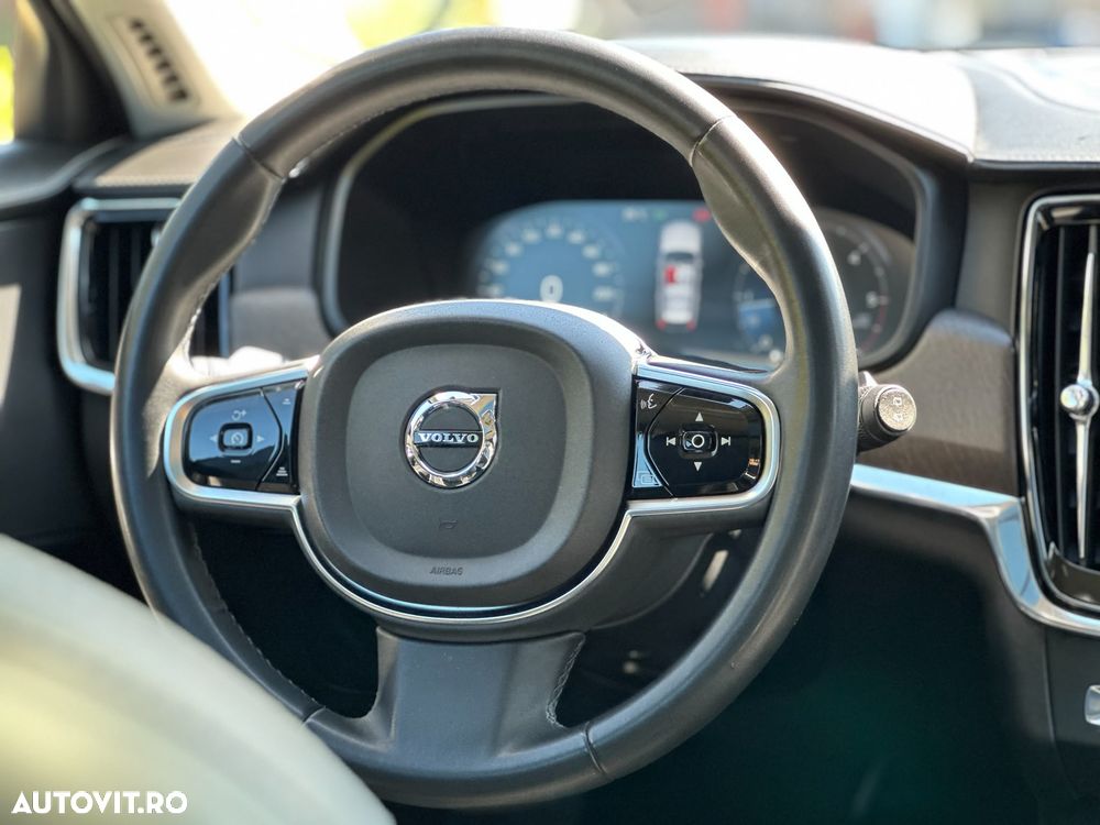 Volvo V90 D5 AWD - 17