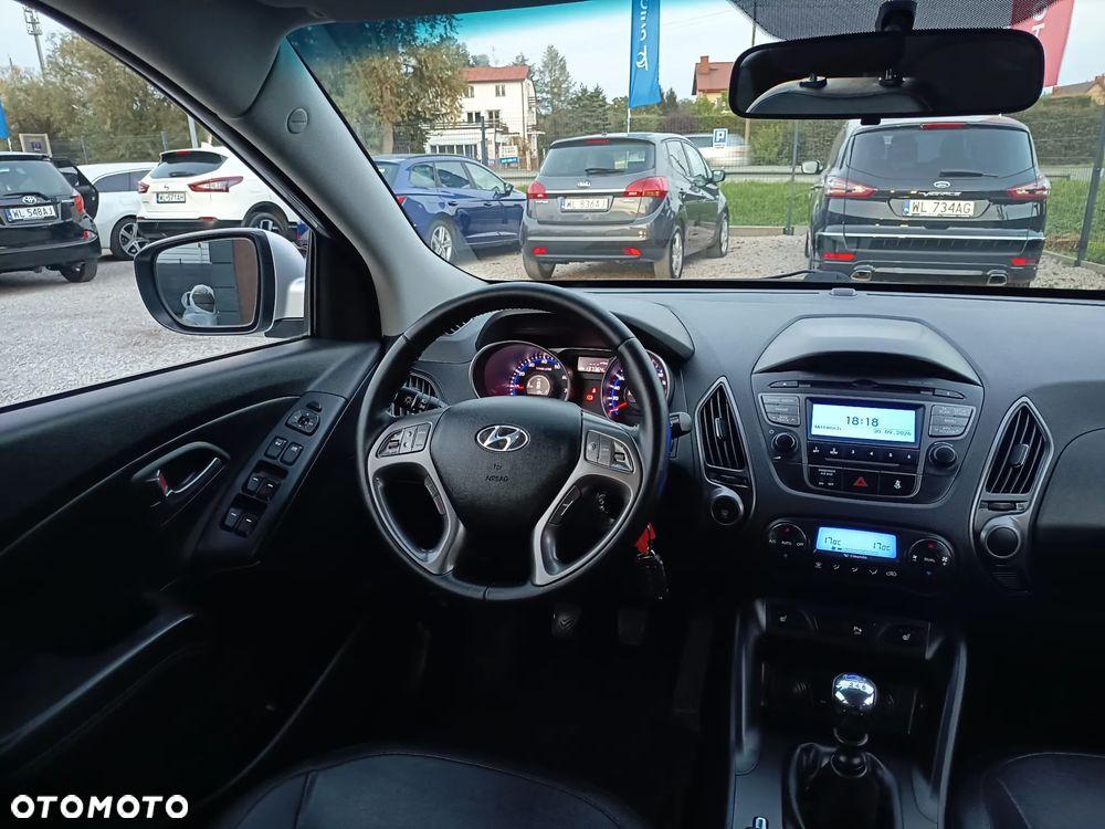 Hyundai ix35 1.6 2WD UEFA EURO 2012 Edition - 17