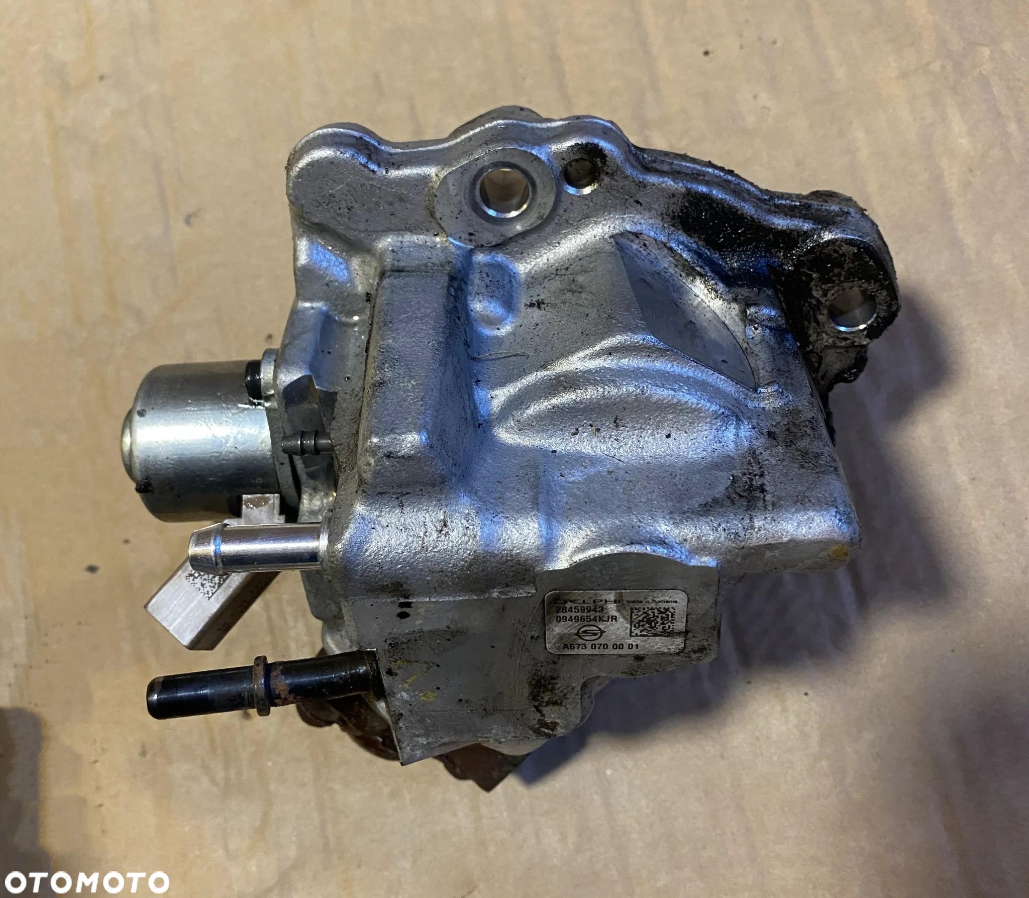 Pompa wtryskowa SsangYong Tivoli 1.6 XDI OE A6730700001 - 1