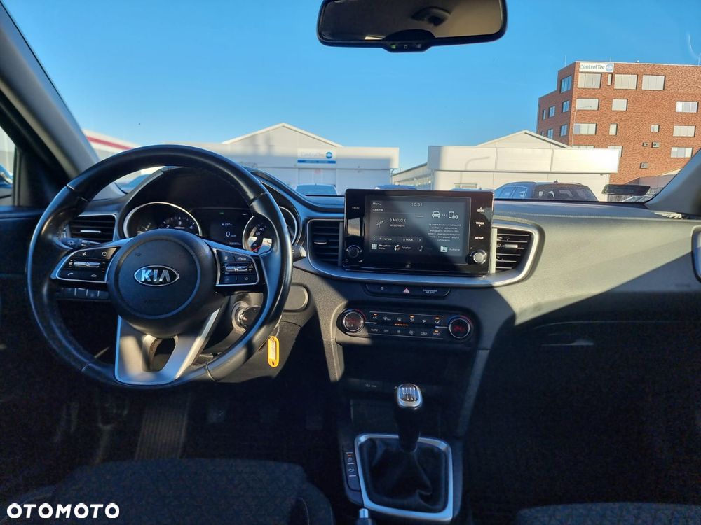 Kia Ceed 1.6 CRDi SCR M - 16