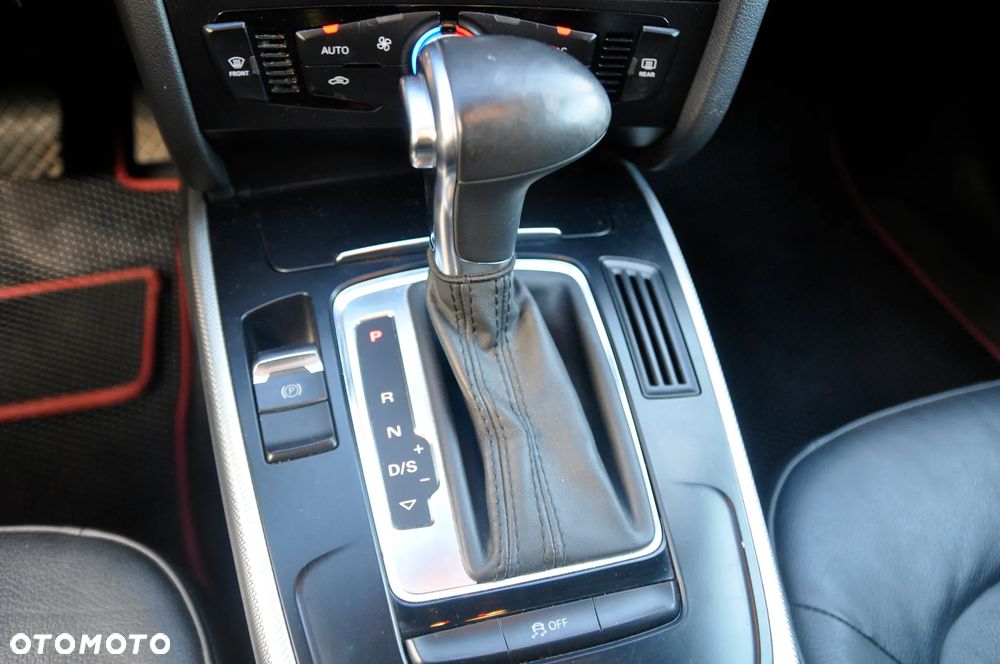 Audi A4 Limousine - 13