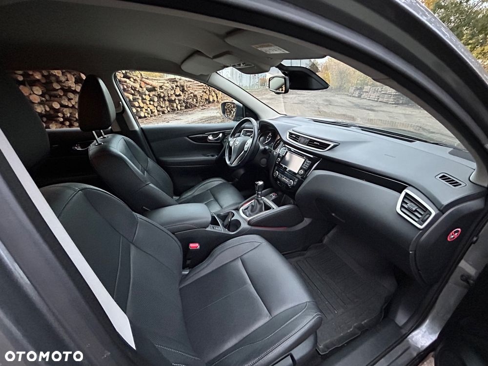 Nissan Qashqai 1.6 dCi ALL-MODE 4x4i TEKNA+ - 27