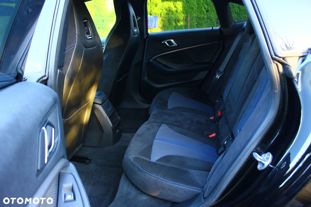 BMW Seria 2 218d M Sport sport - 32