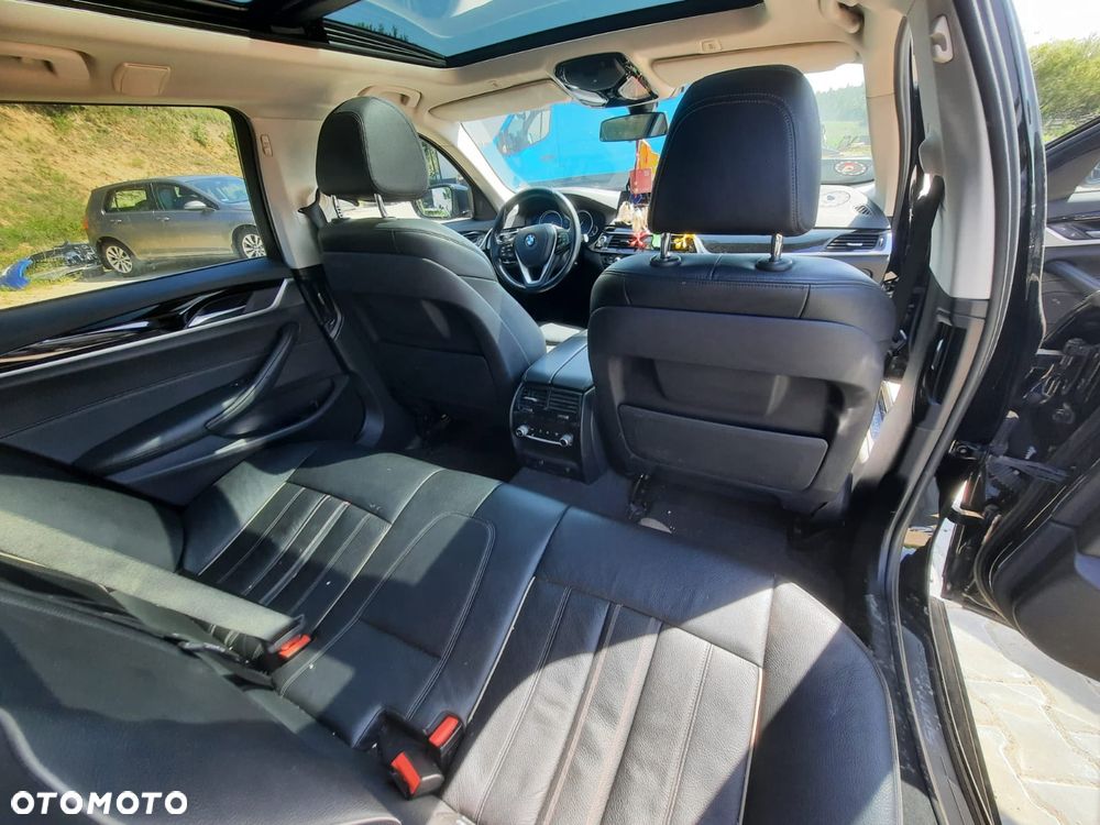 BMW Seria 5 520d Luxury Line - 24
