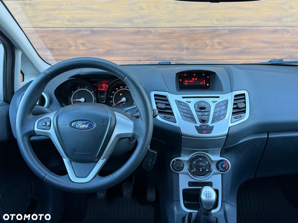 Ford Fiesta 1.25 Ghia EU5 - 9
