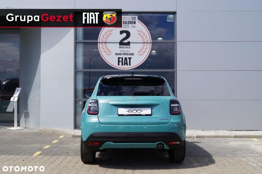 Fiat 600 1.2 Turbo La Prima eDCT - 4