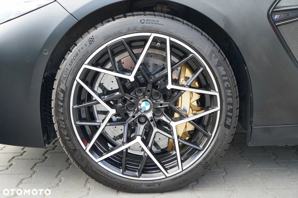 BMW M8 Competition - 35