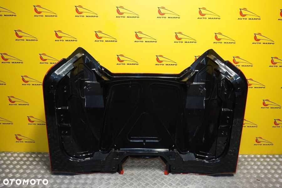 CHEVROLET CORVETTE C8 CABRIO 2020 - Maska Tył Pokrywa Klapa USA - 6