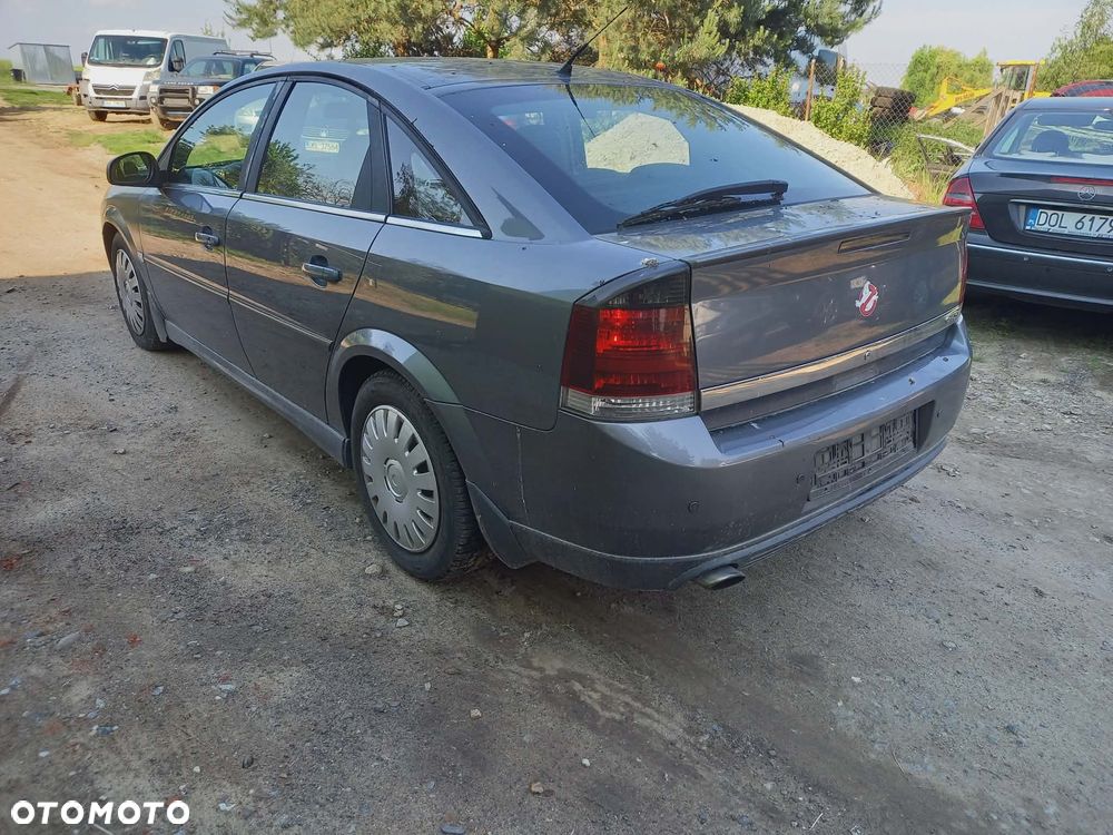 części OPEL VECTRA C 2002r. 2.2 diesel hatchback  LAMPY tył prawa lewa