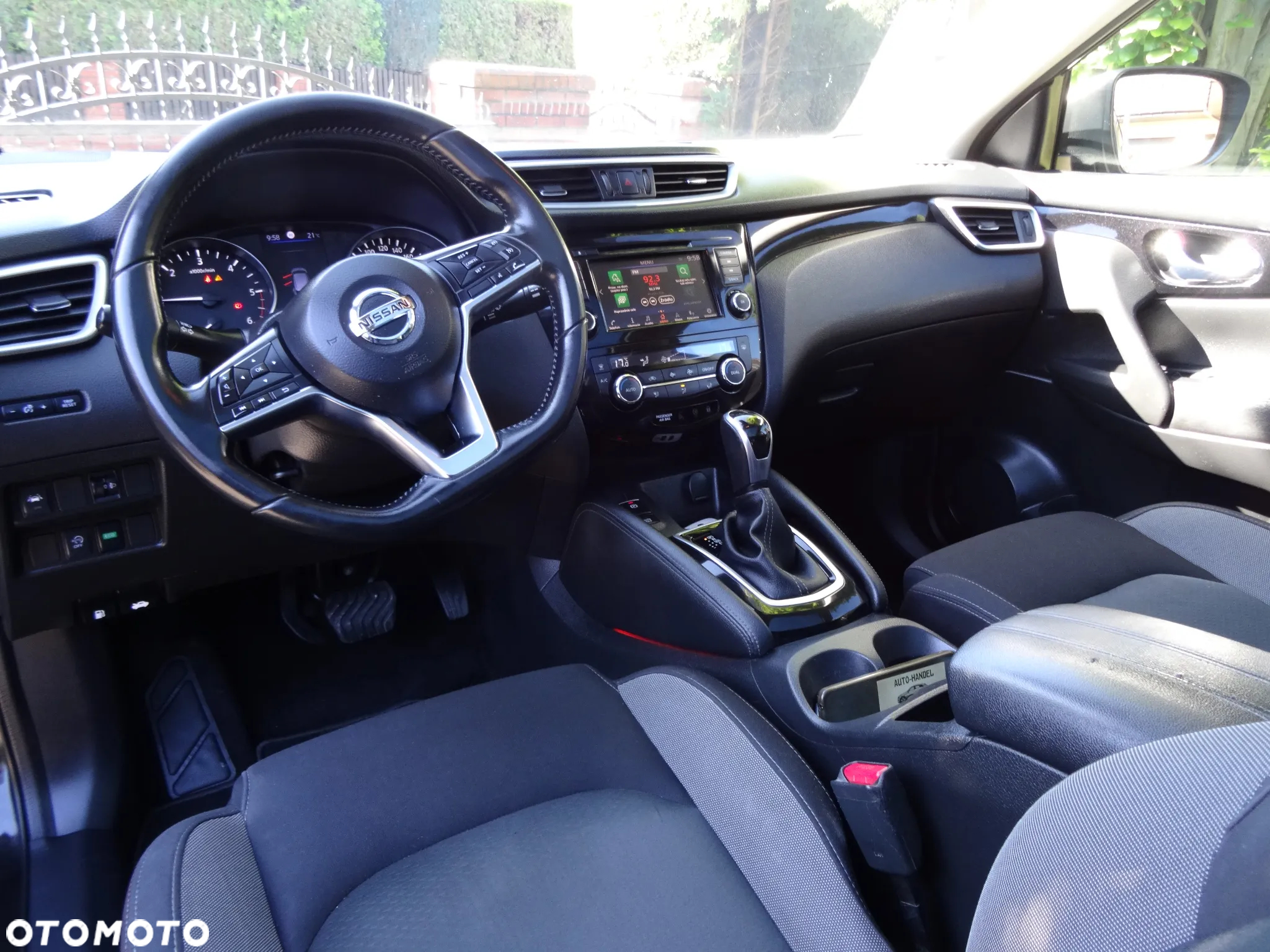 Nissan Qashqai 1.5 dCi DCT TEKNA - 16