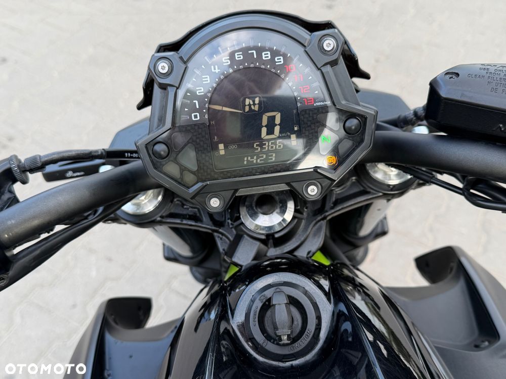 Kawasaki Z 650 - 12